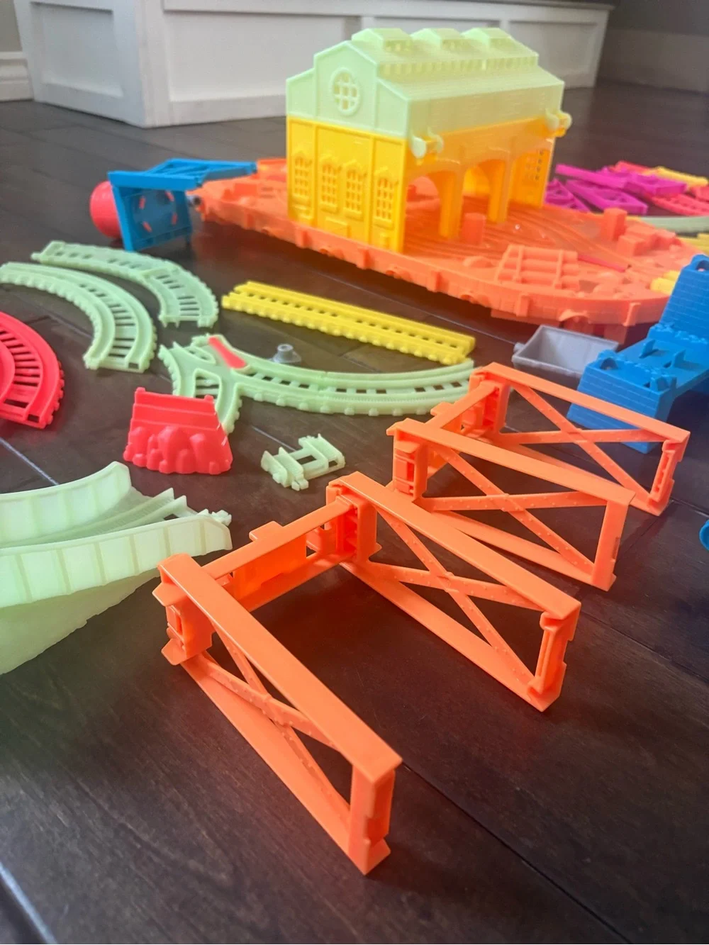Thomas The Train Track Playset - Bright Multicolor GLOW